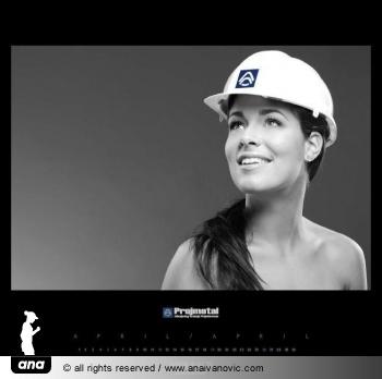 ����Ů���f�����v�弃���˰�׃��ɫ��ɫ�ɲ�(�D)